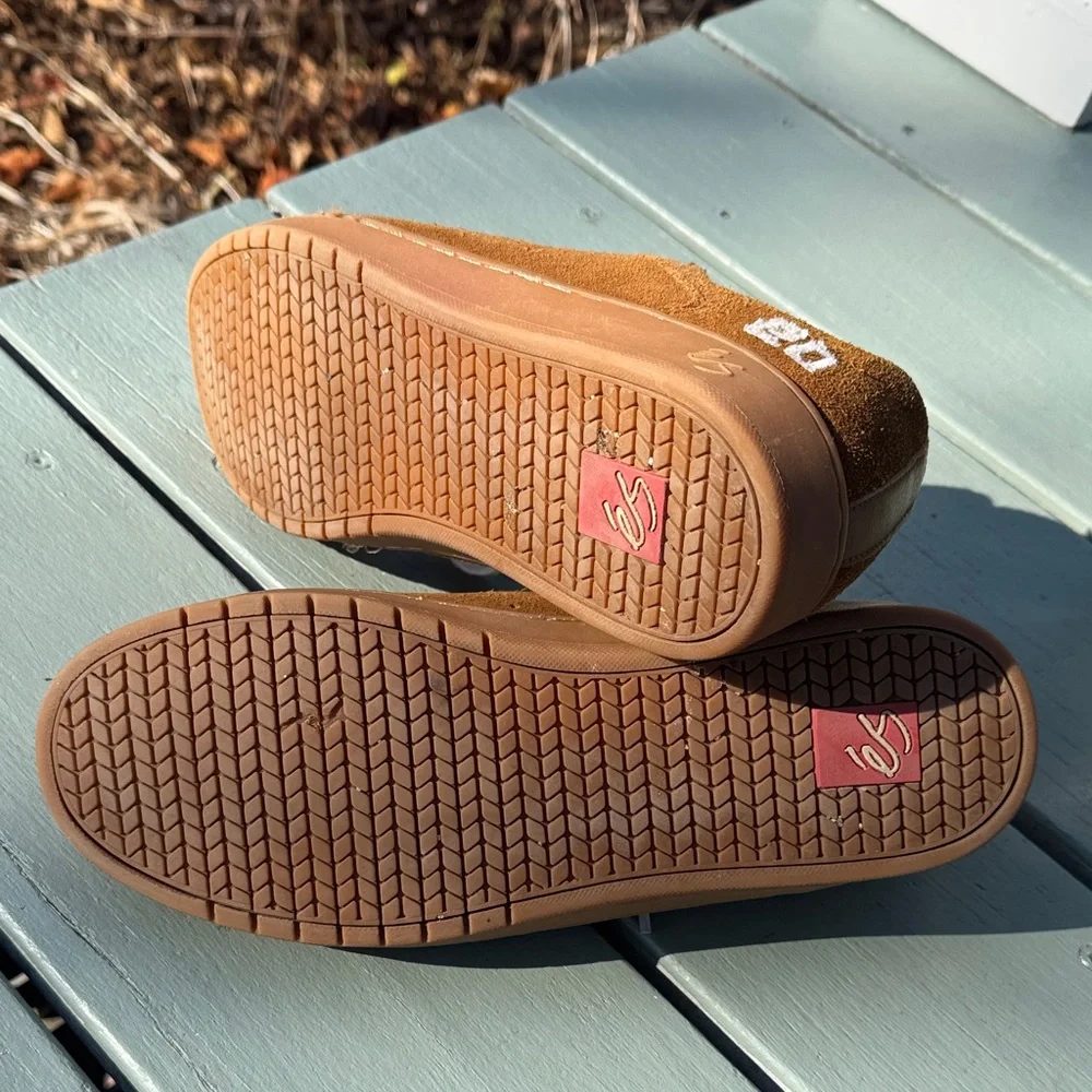 éS Brown Suede Sneakers - Picture 3 of 7